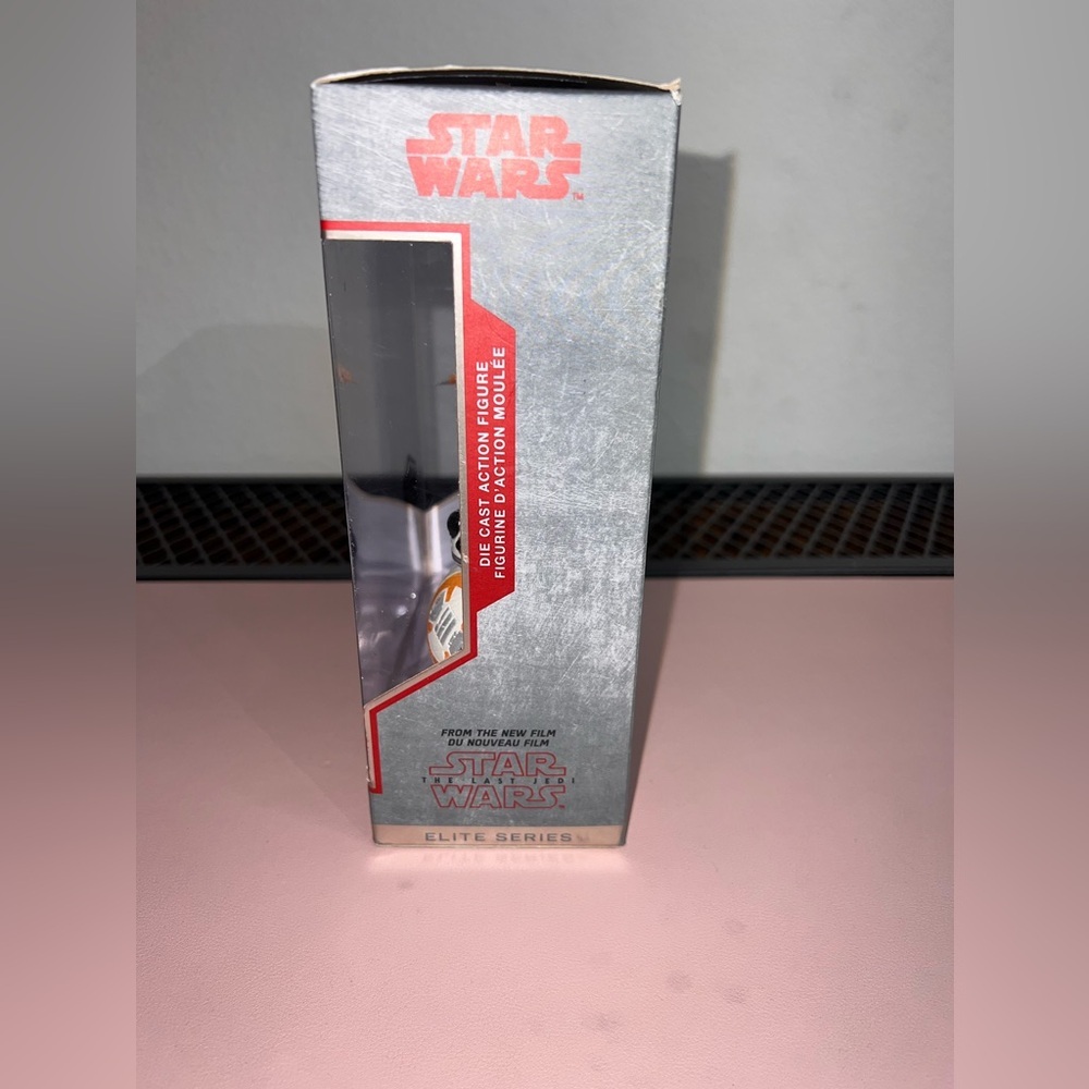Star Wars Elite Series Die Cast Action Figure Disney Store Rose & BB-8 - Picture 3 of 10